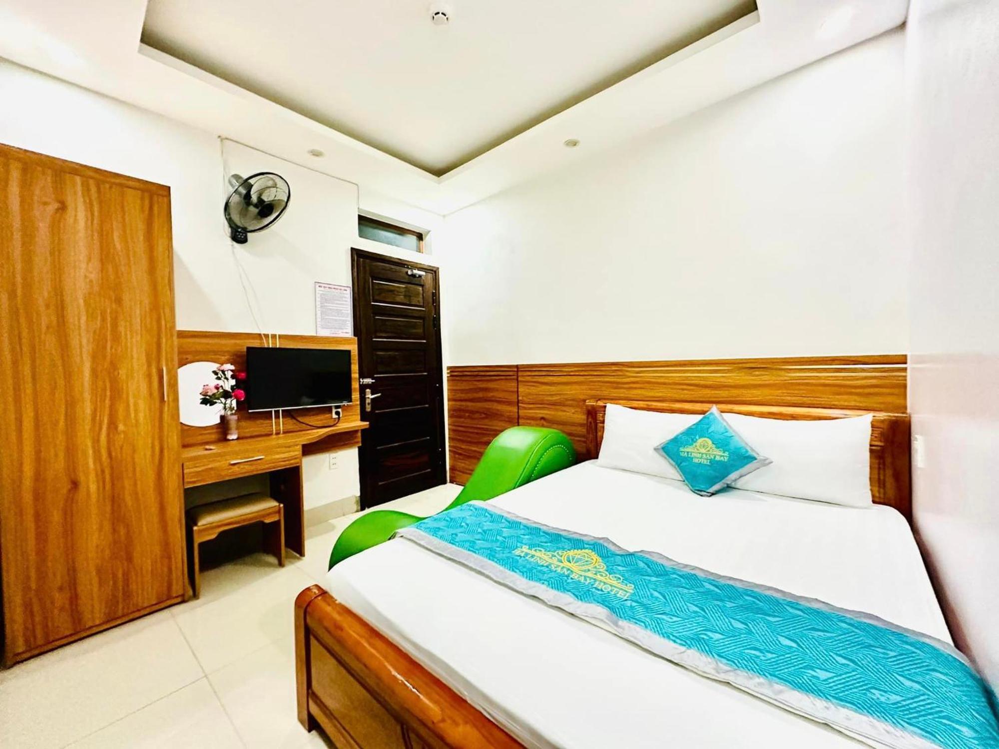 Ha Linh Hotel Db - By Bay Luxury Diện Biên Phủ Exterior foto